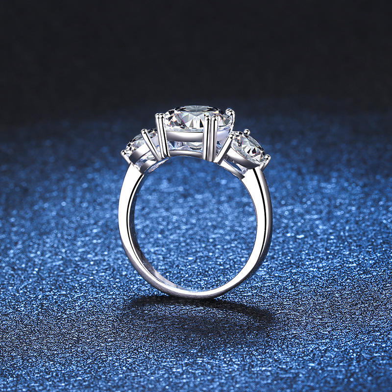 Lunara Luxe Rhodium-Plated Sterling Silver Engagement Ring with Round Brilliant Cut Moissanite