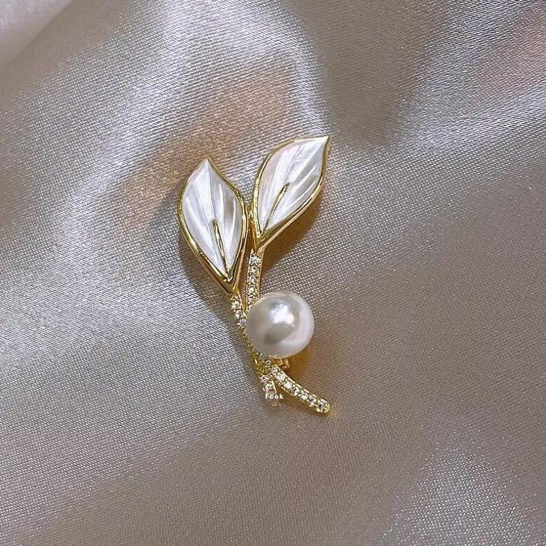 Gold and white pearl leaf brooch for women
