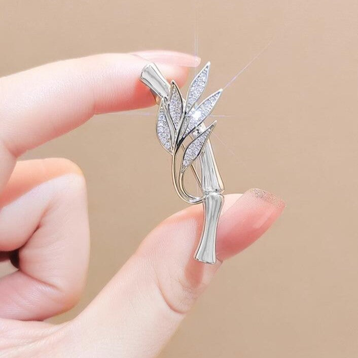 Luxury bamboo design pin with rhinestones in silver