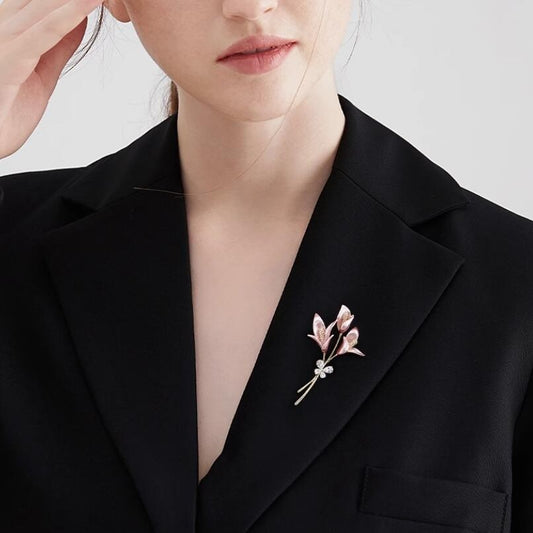 Luxury floral brooch with pink enamel and crystal accents
